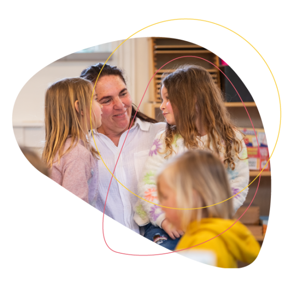 medewerker met kinderen