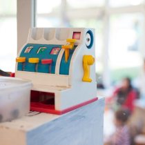 Speelgoedkassa in kinderopvanglocatie
