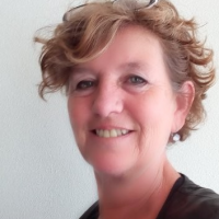 Hélène Arons