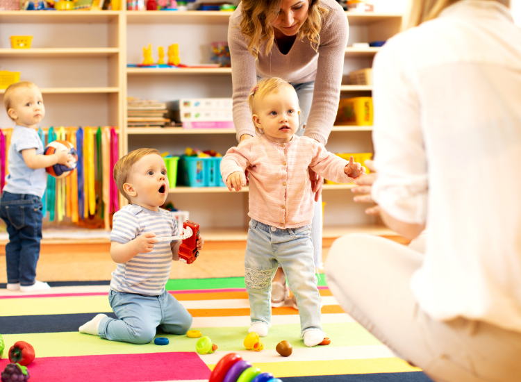 medewerkers met kinderen