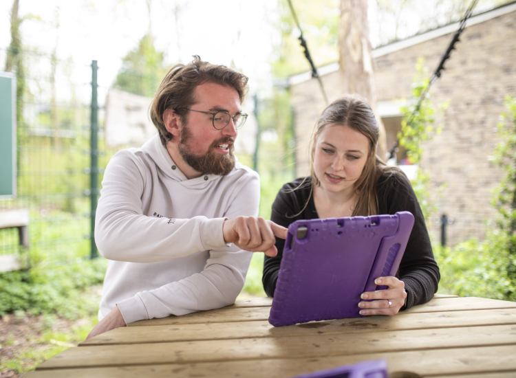 medewerkers met ipad