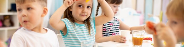 Spelende kinderen in kinderopvang